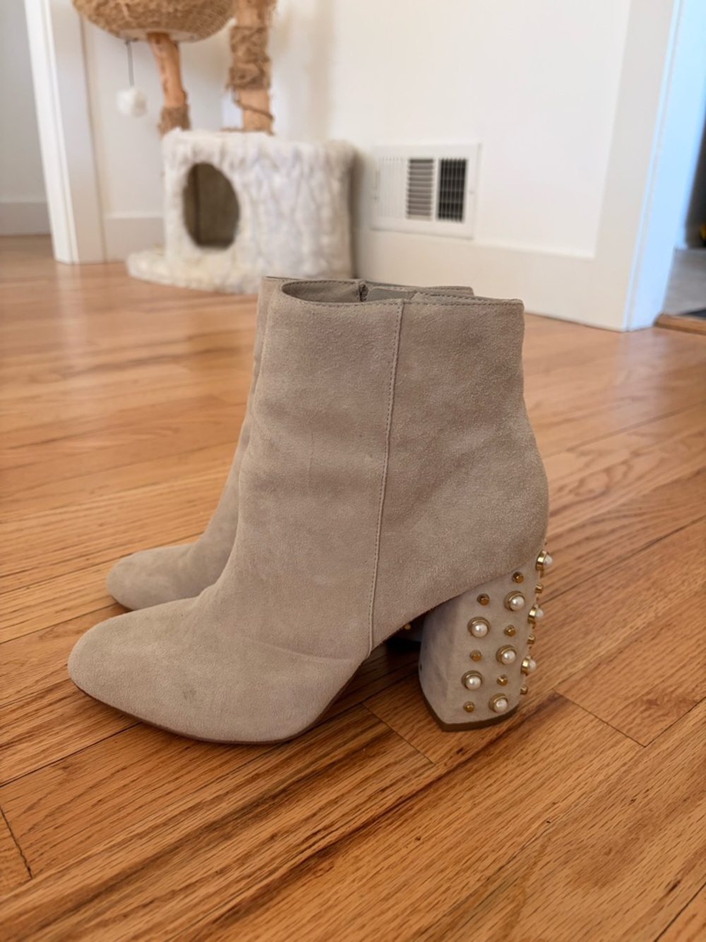 Steve Madden Beige Suede Pearl & Gold-Stud Block Heel Ankle Boots